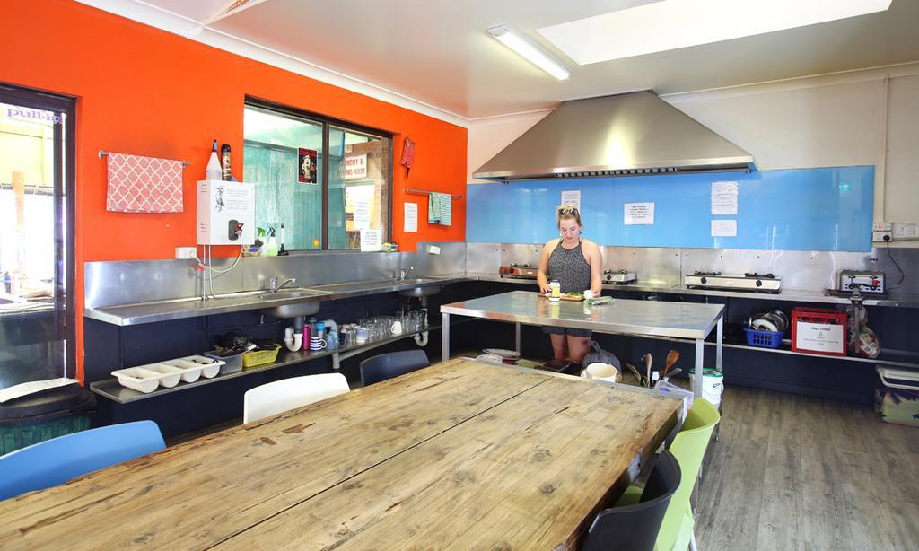Aussitel Backpackers Hostel Coffs Harbour Exterior photo